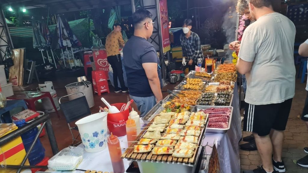 Streetfood im Park von Ho Chi Minh