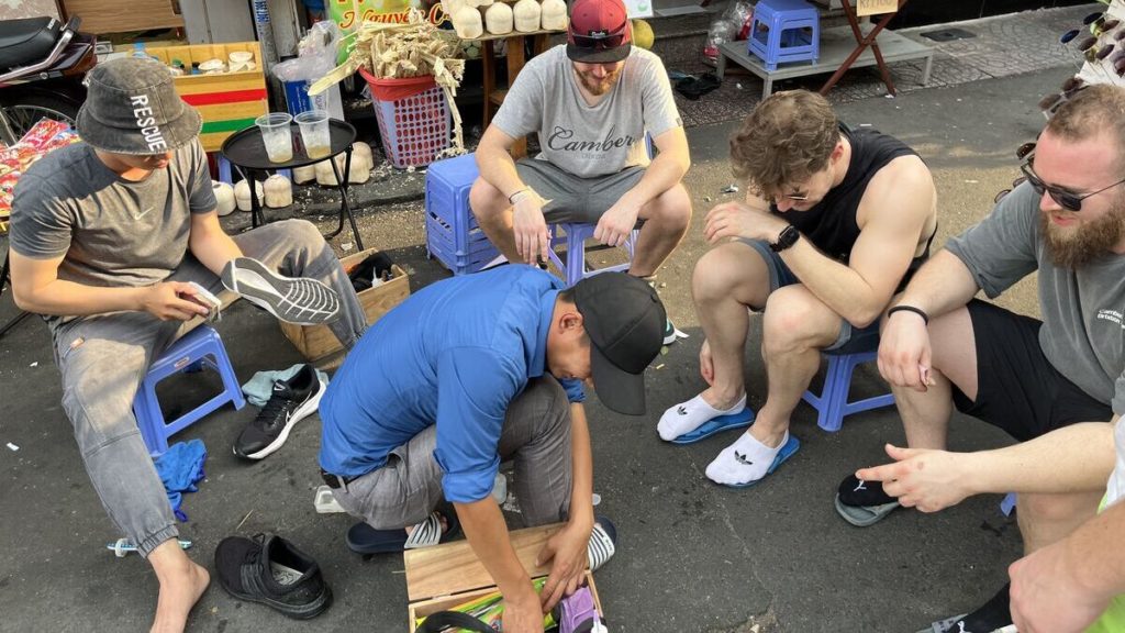 Schuhputzer in Ho Chi Minh